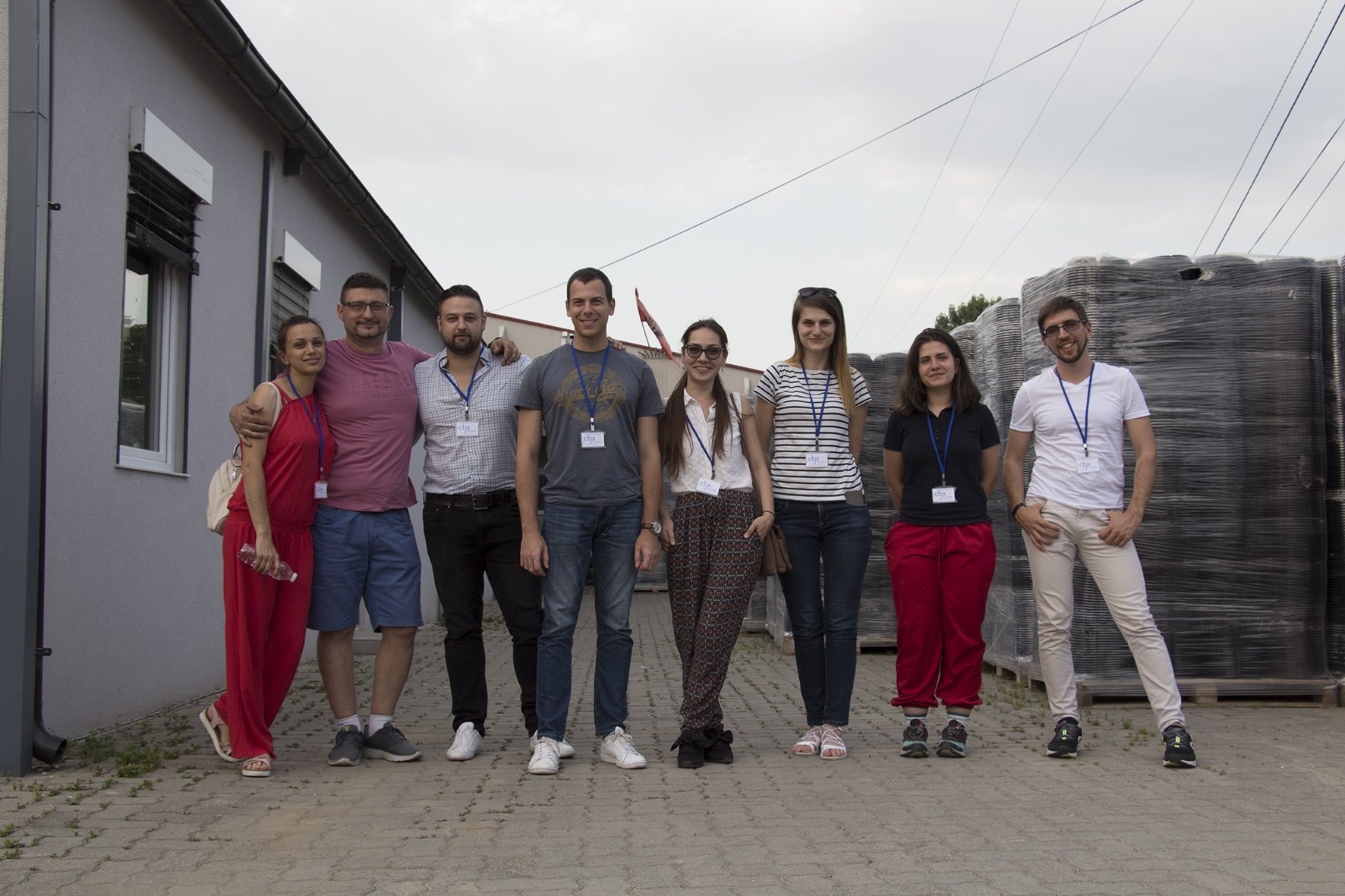 Академия Лидерите посети завода на Cobiax в Косово